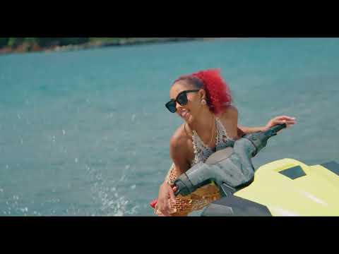 Holly G X Malikenou - Mood
