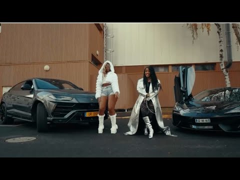 Venuza X Larose A L'aise